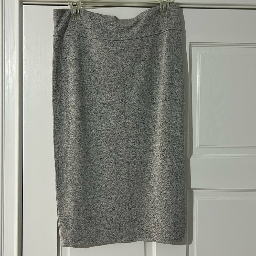 Size medium super soft elastic waist Loft lounge skirt